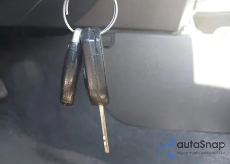 2011 Ford Fusion Se z USA, uszkodzony, nr VIN 3FAHP0HG9BR228961